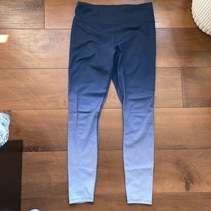 Athleta leggings in blue ombré. Size small